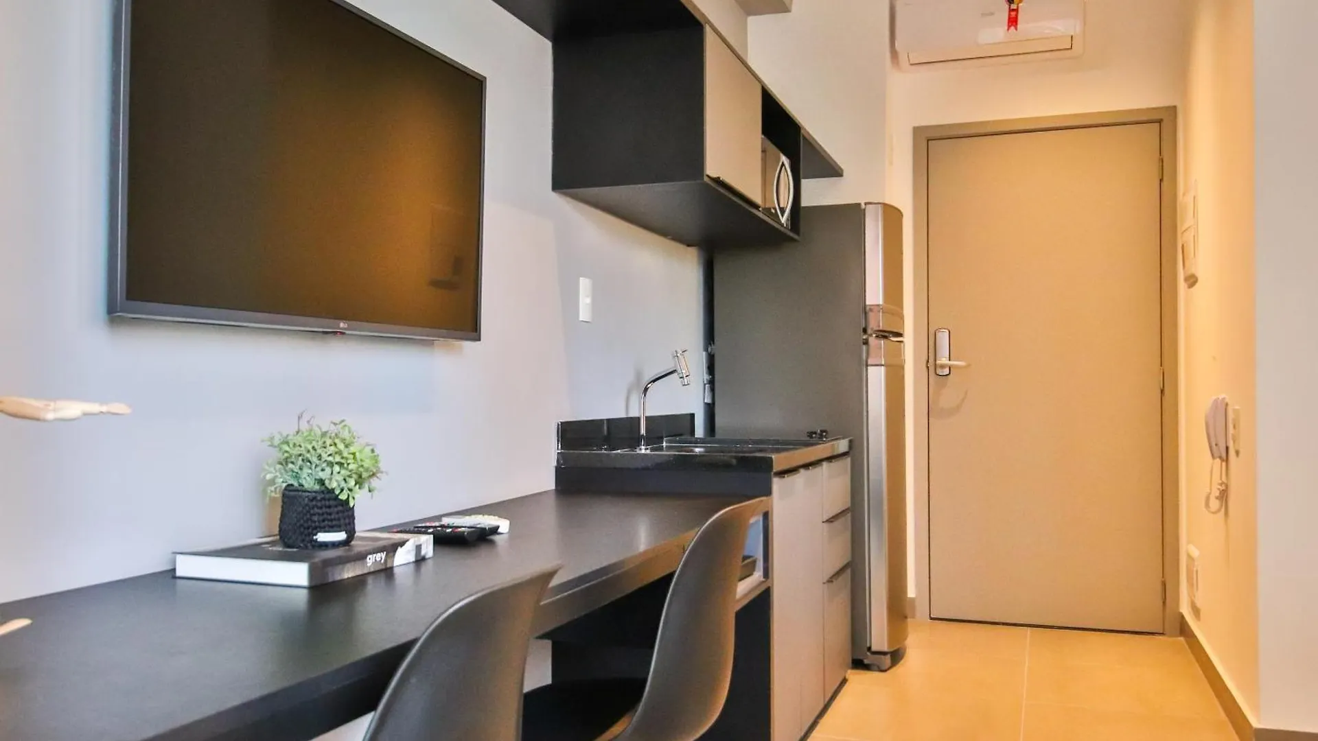 360 Vn Capote Valente By Housi Apartment Sao Paulo
